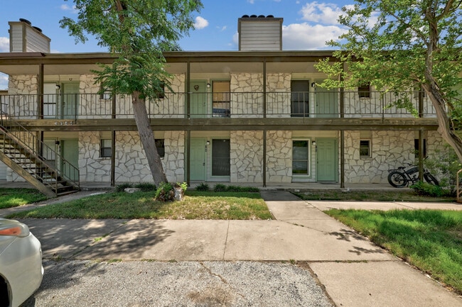 Building Photo - 4307 S 1st St Unit 104 Rental