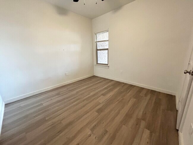 Photo - 1205 N Evanston Ave