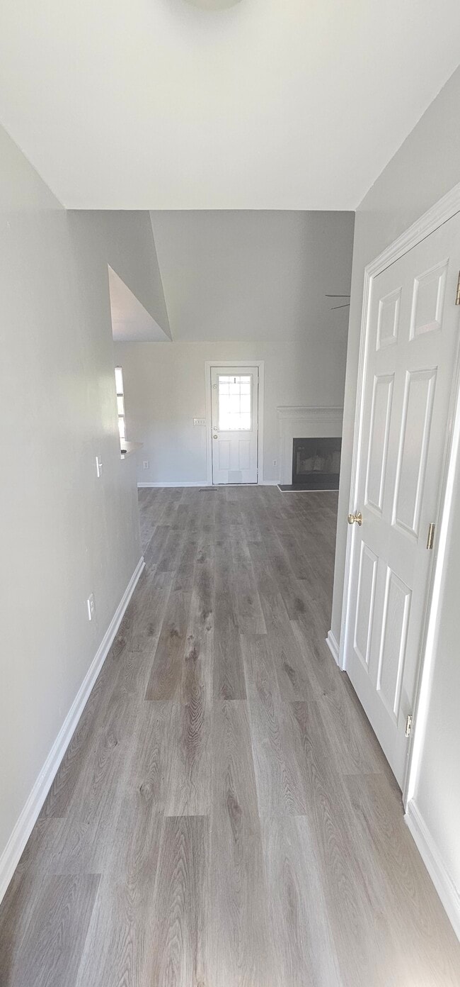 121 Morris Dr