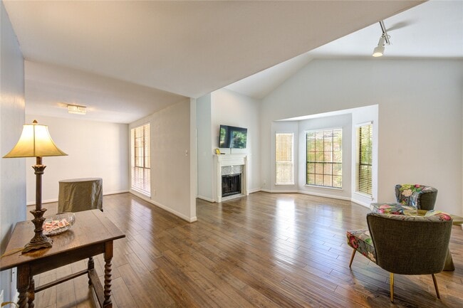 Photo - 4000 Purdue St