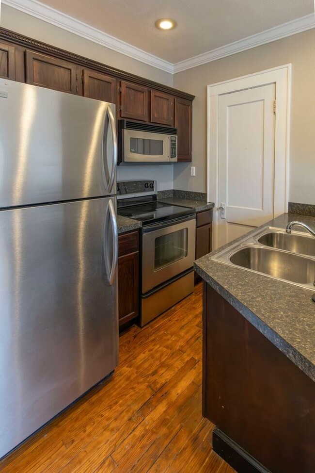 Photo - Charming Downtown Orlando 1/1 Corner Condo Near Lake Eola!