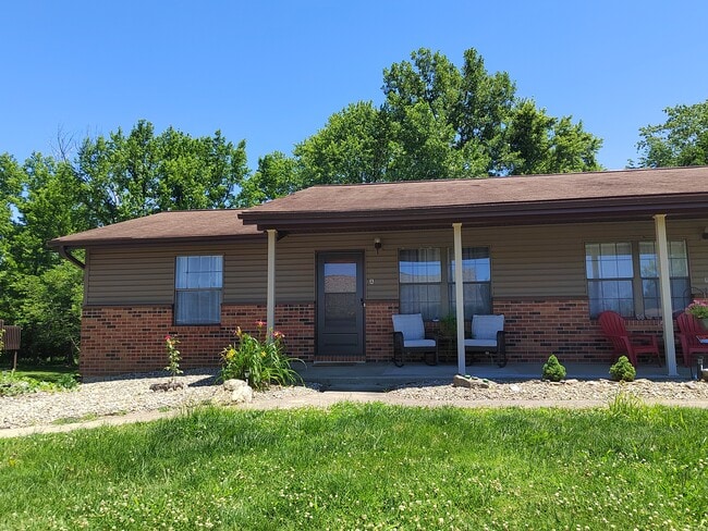 Building Photo - 8 Cougar Dr Unit B Rental