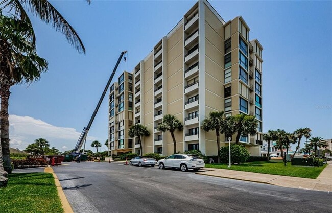Building Photo - 800 S Gulfview Blvd Unit 505