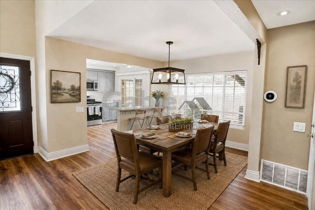 24309 W Venturi Dr