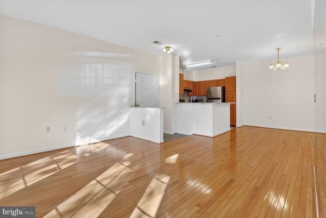 Building Photo - 4142 Fountainside Ln Unit 104