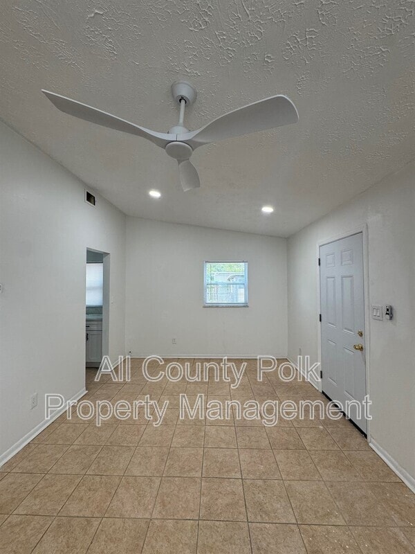 Photo - 3020 Galaxy Ln