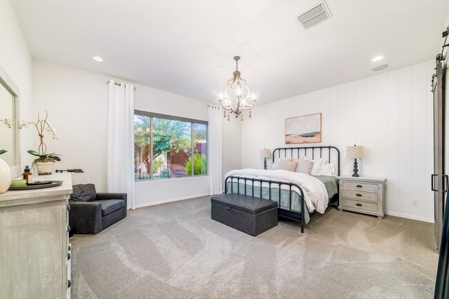 620 E Kalalau Dr