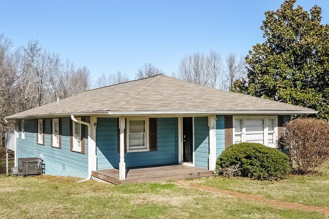 Photo - 1075 Nebo Rd