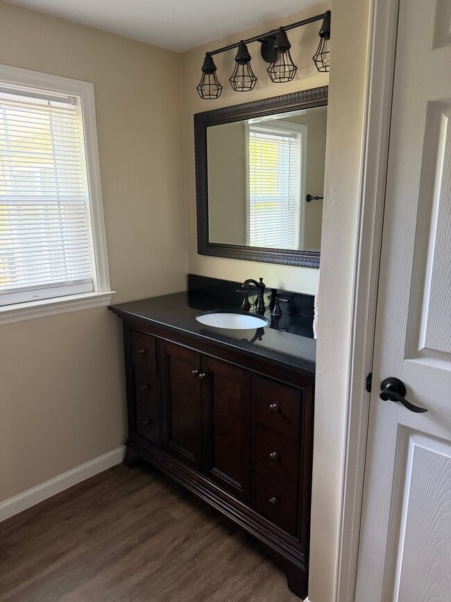 Photo - 33 Church Rd