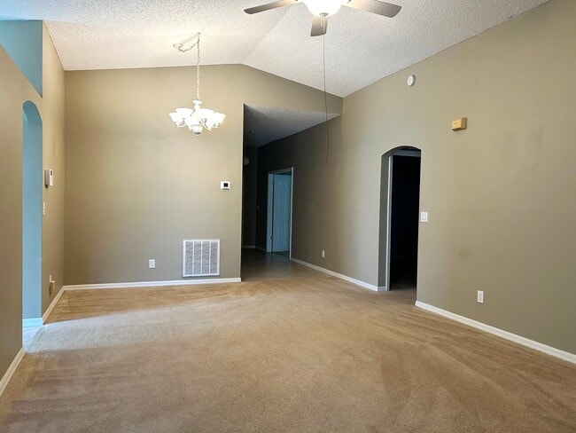 Photo - 4760 Manchester Dr