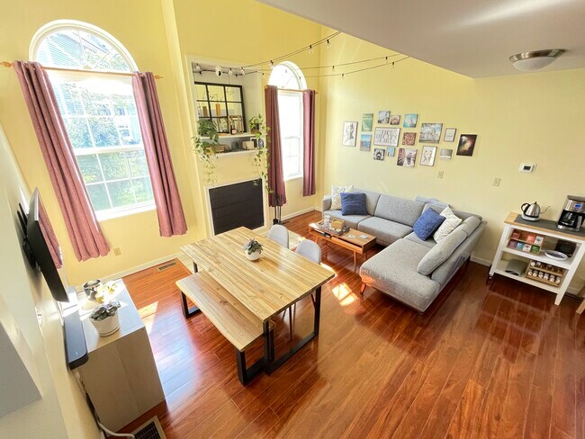 Building Photo - 3 Sanctuary Dr Rental