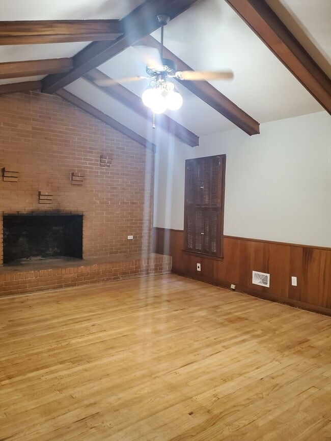 Photo - 218 Brookwood Dr