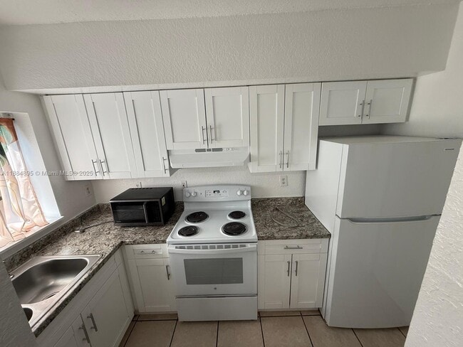 Photo - 228 NW 84th St