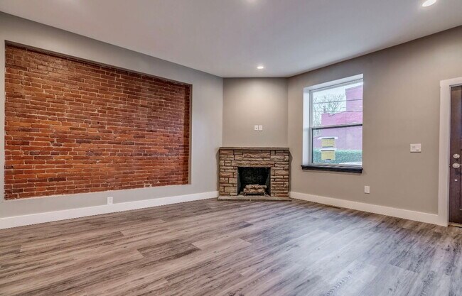 Photo - 122 N Evaline St Unit 1