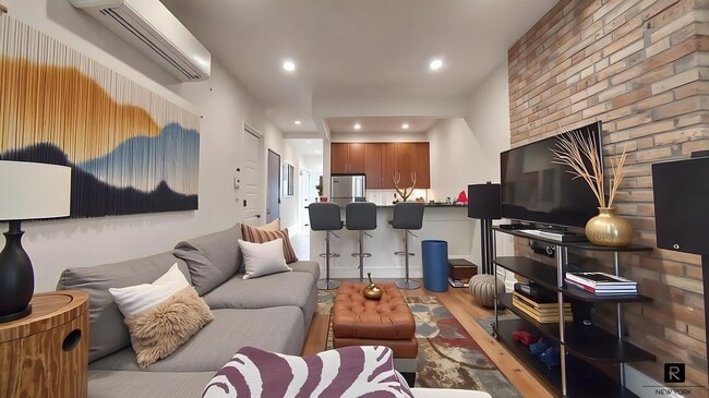 Photo - 456 Bergen St