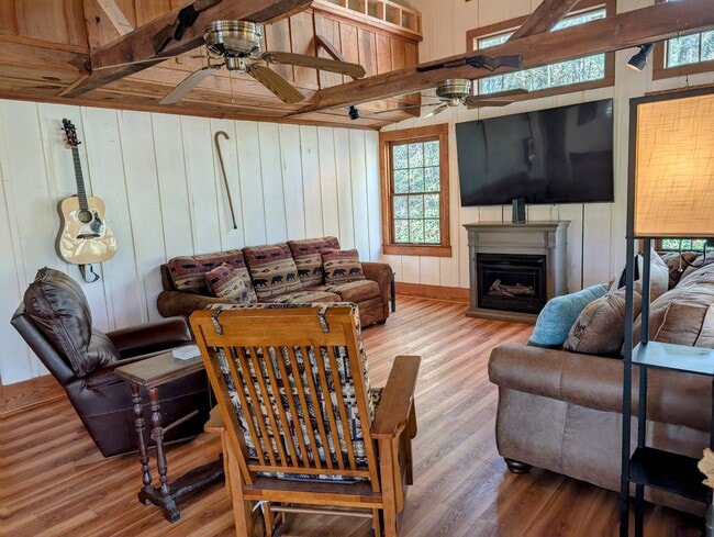 Photo - 331 Duggan Hill Dr