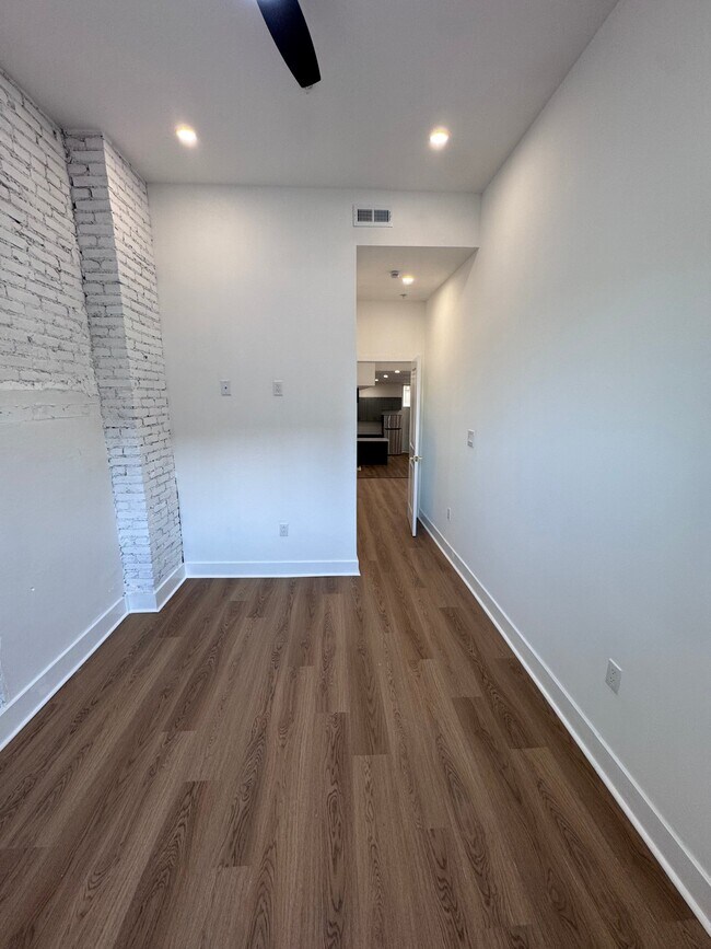 Photo - 647 N 16th St Unidad 3