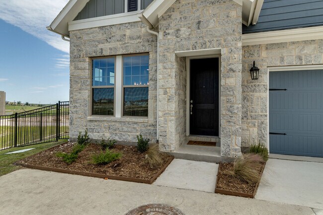 Photo - 2225 Offerande Dr