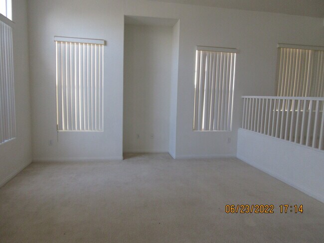 Photo - 211 Tayman Park Ave