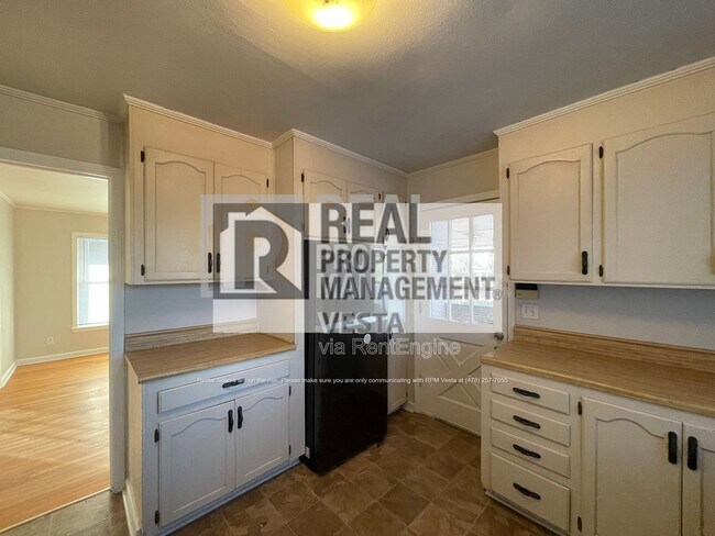 Photo - 7162 Everett Dr