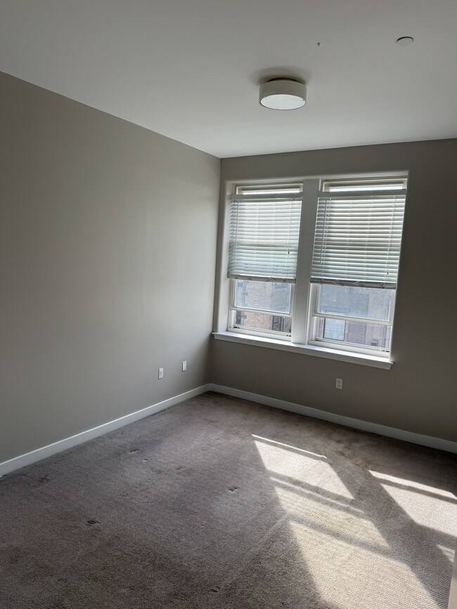 Photo - 99 W Main St Unidad 306