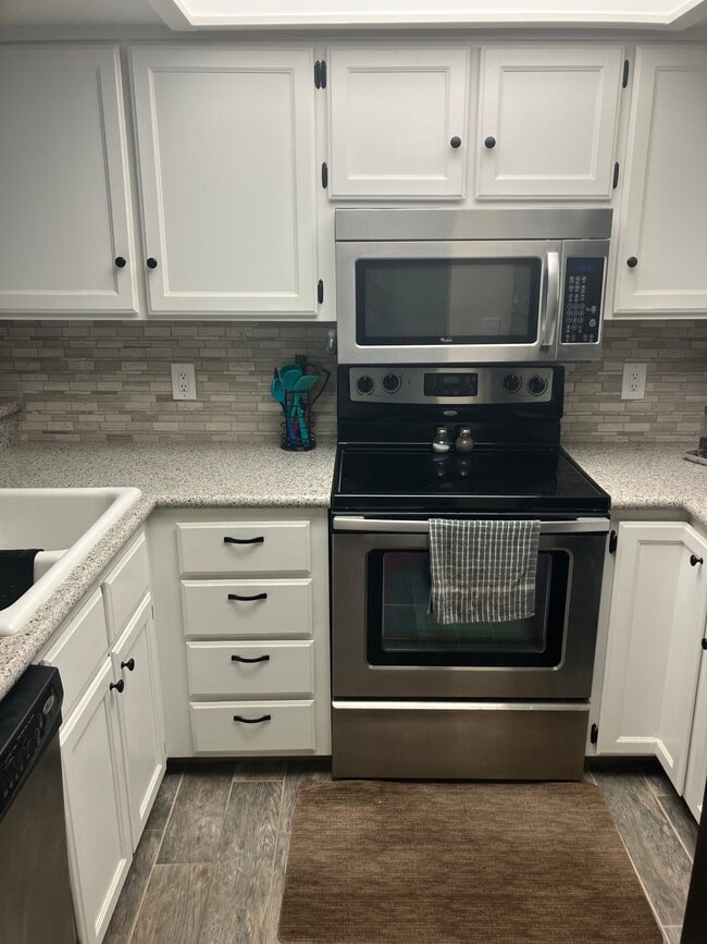 Photo - 1800 Club House Dr Unit 132