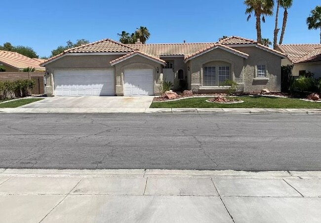 Building Photo - 730 Altacrest Dr Rental