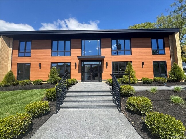 Building Photo - 325 Manville Rd Unit 203