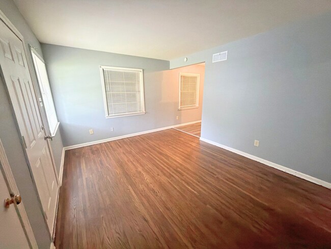 Photo - 4235 Argonne St
