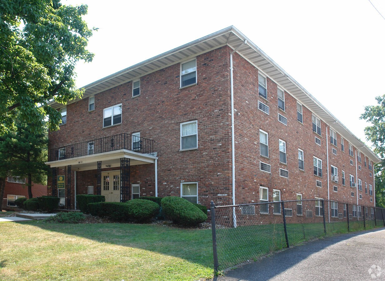 Photo - 52 E Westfield Ave Apartments