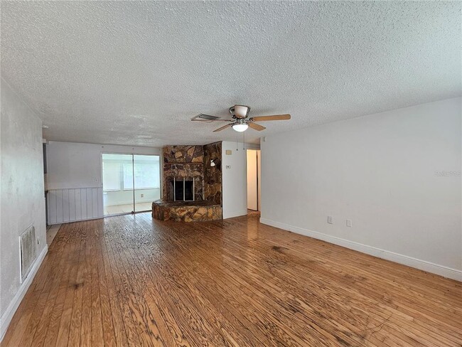 Photo - 15812 Sea Pines Dr