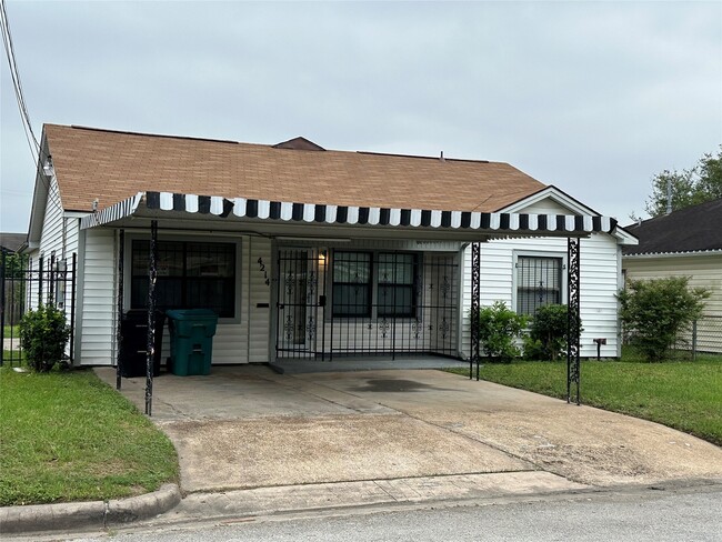 Building Photo - 4214 Gano St Rental