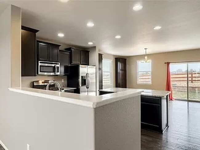 Photo - Incredible 4 bedroom home in Reunion.