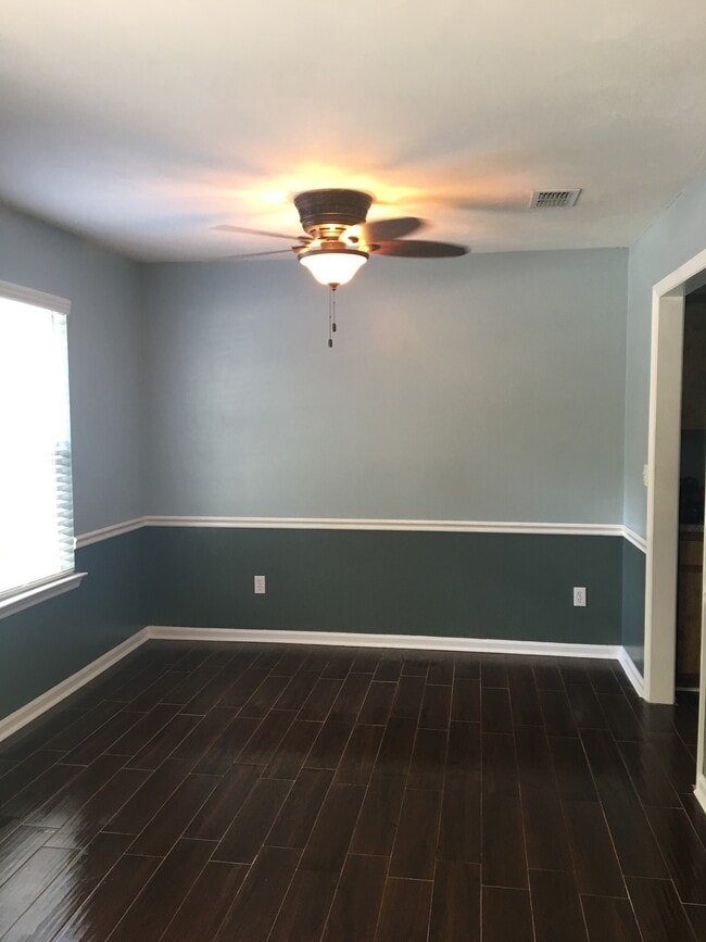 Photo - 111 J R Milton Rd