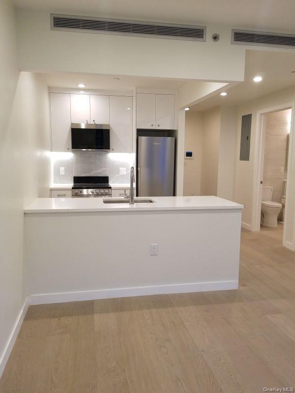 Building Photo - 41-26 44th St Unit 4C