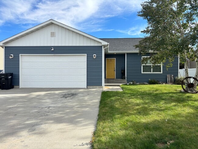 Building Photo - 1324 Cortez Ave