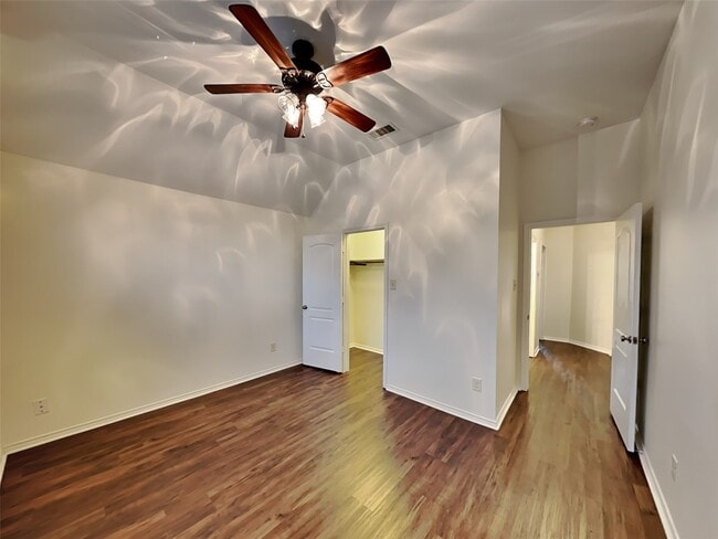 Photo - 1323 Laura Hills Ln