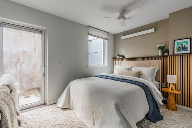 Photo - 320 Queen Anne Ave N Unidad ID1364269P