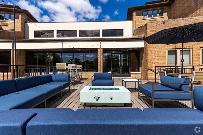 Upper Sun Deck