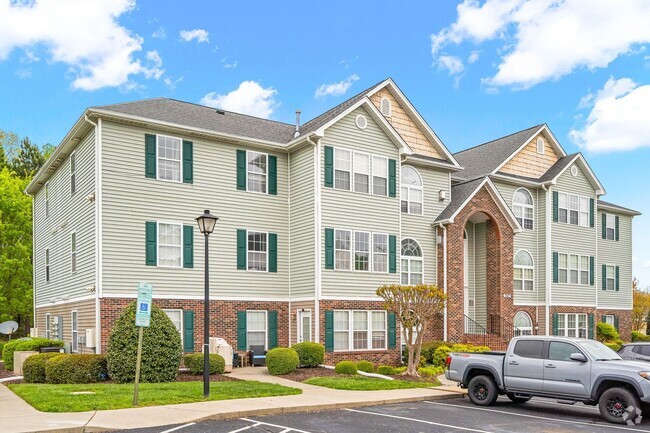 Building Photo - Cozy Condo in Burlington!