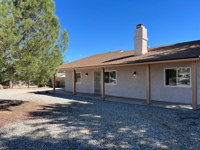 3 Bedroom 2 Bath home in Hesperia Availabl... - 3 Bedroom 2 Bath home in Hesperia Availabl...