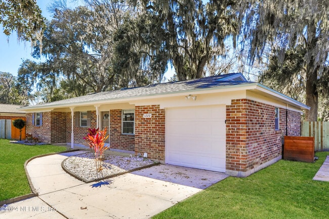 Photo - 1220 Arbor Cir