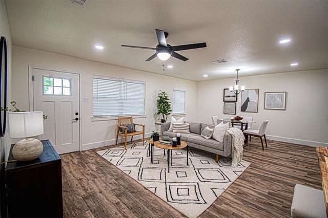 Photo - 551 E Burks St