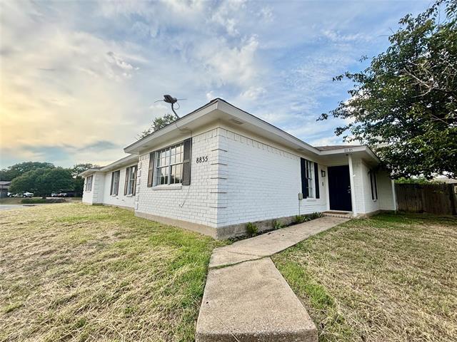Building Photo - 8835 Township Ct