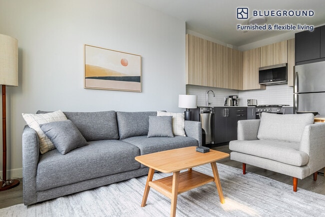 Photo - 670 N May St Unit FL8-ID1289