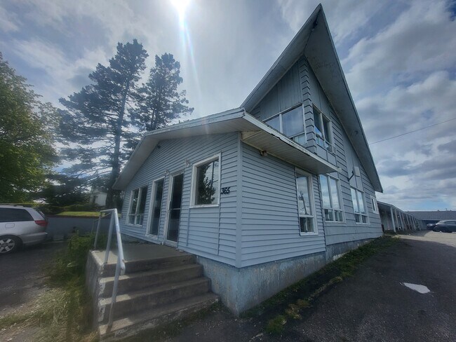 Building Photo - 365 Nova Scotia Trunk 1 Unit 2