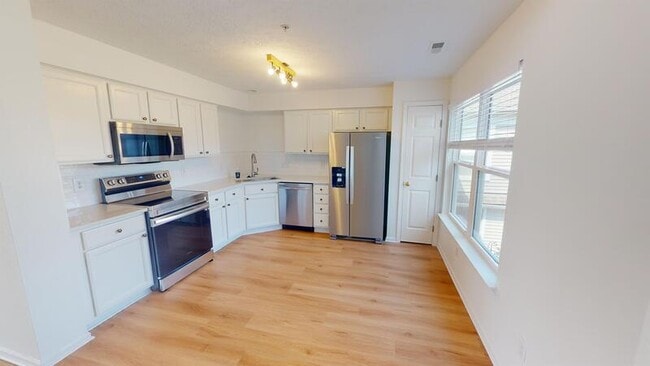 Photo - 1741 Coburn Ct Unit Entire