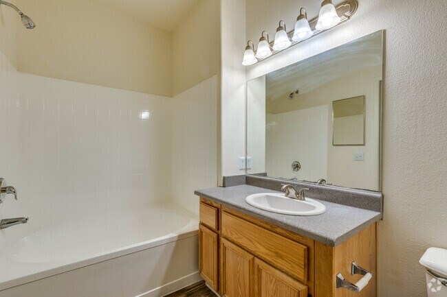 3 BR, 2 BA (Laurel) - 1,204 SF