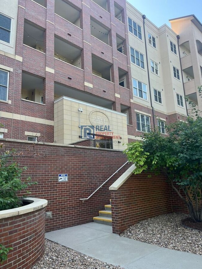 Building Photo - 2200 S University Blvd Unit 209 Rental