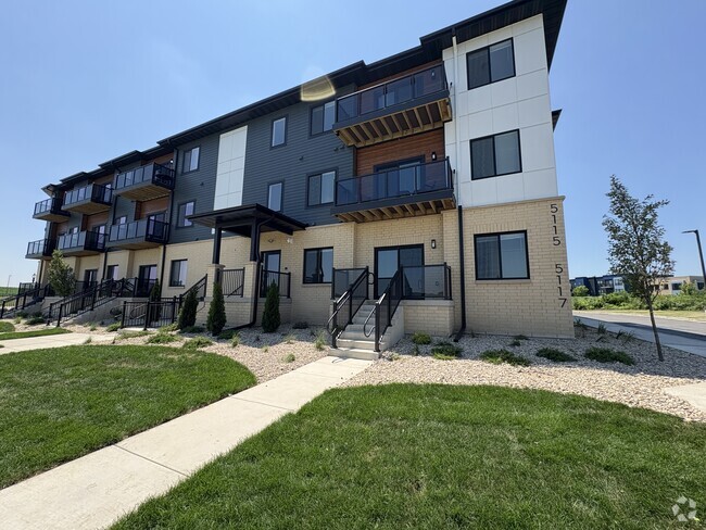 5117 Building Exterior - Central Park Place Rental